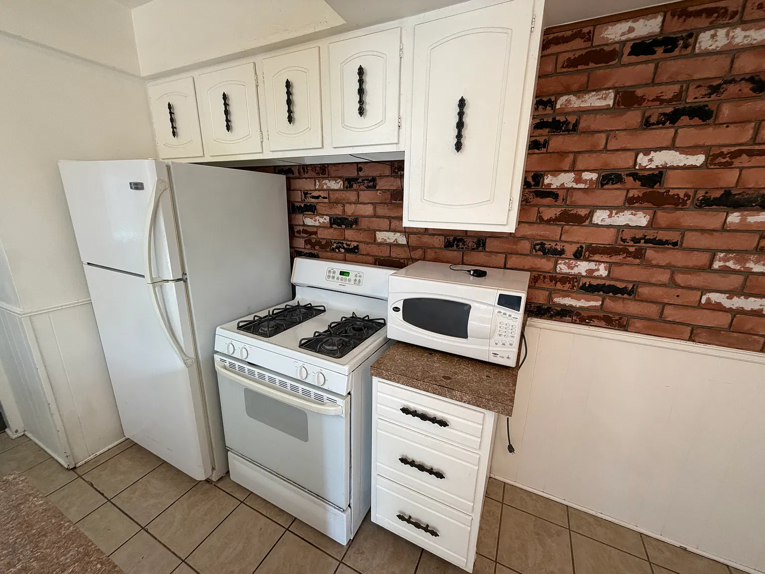 4389 S Washington St - - — Photo 3