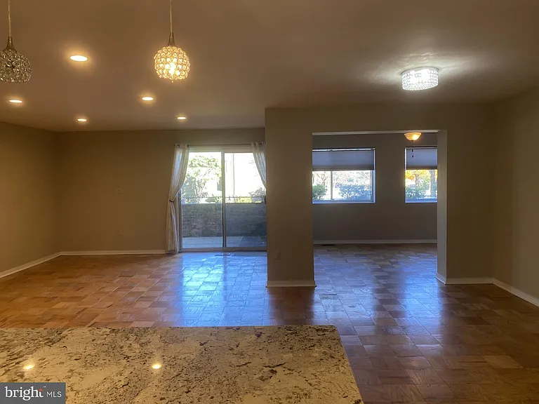 33 Stonehenge Cir #3 — Photo 11