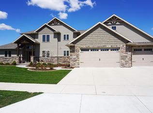 3130 E Aquamarine Ave, Appleton, WI 54913