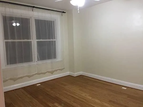 212 Adams St NE — Photo 7