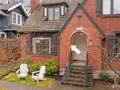 2338 44th Avenue SW #A, Seattle, WA, 98116