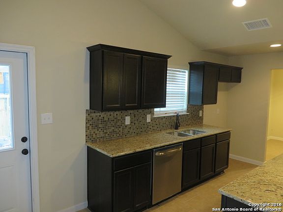 4th image of 4247 Treegarden St