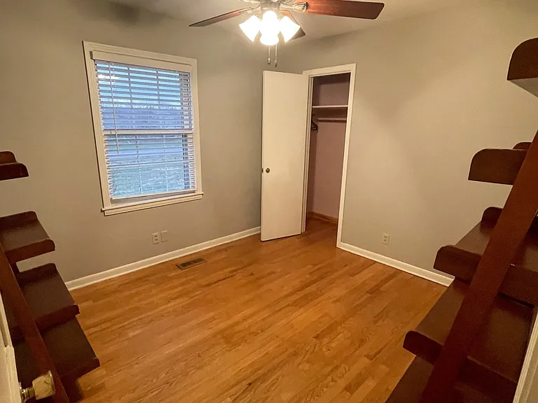 1814 Avon Rd — Photo 17