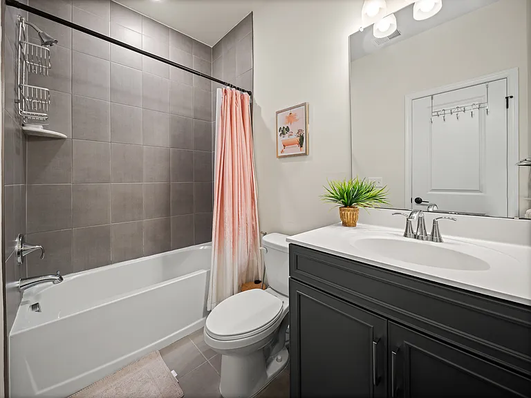 12 Plaza Rd #46 — Photo 3