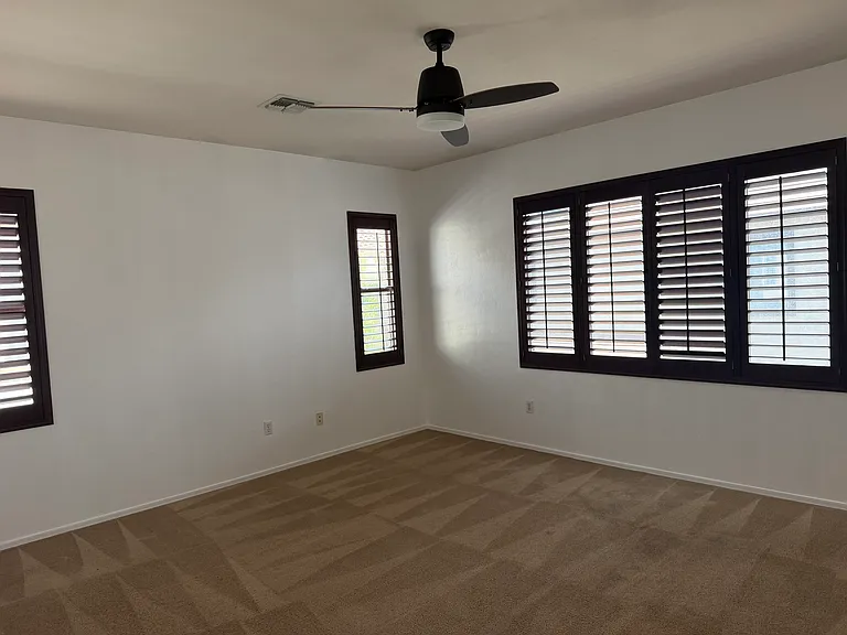 504 E Calle Escora — Photo 10