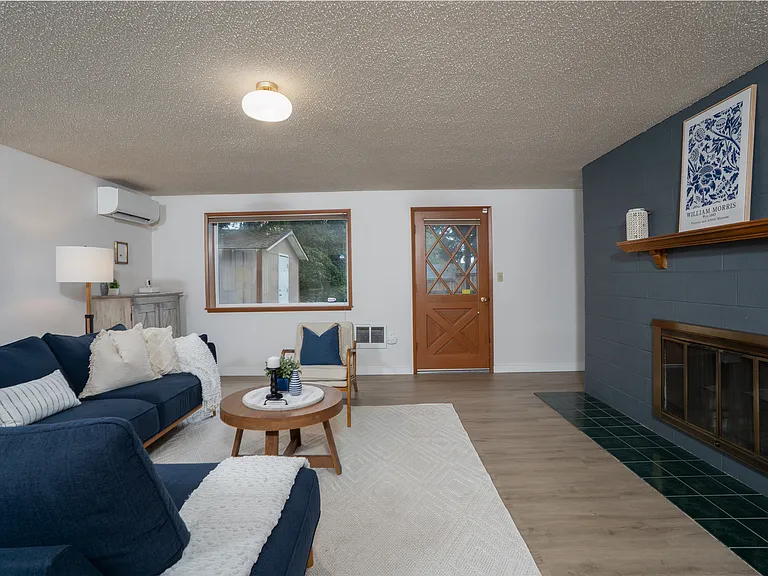 1045 Sunrise Ln — Photo 19