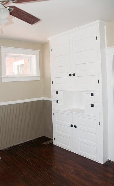 Kitchen - Beautiful Built-Ins