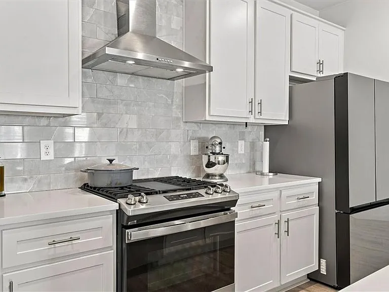1077 Glen Opal Dr — Photo 13