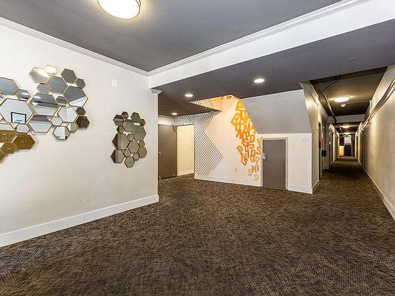 2nd image of 840 Van Ness Ave APT 502