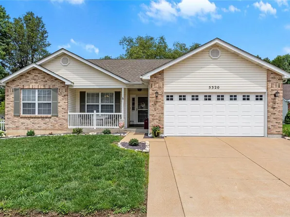 5320 Summer Cir, Imperial, MO 63052