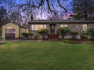 21 Memory Ln, Poughkeepsie, NY 12603