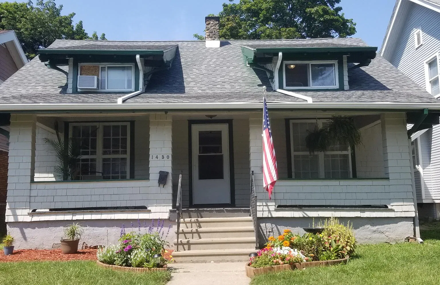 4 bed, 1850 sqft, $1,300 — Photo 1