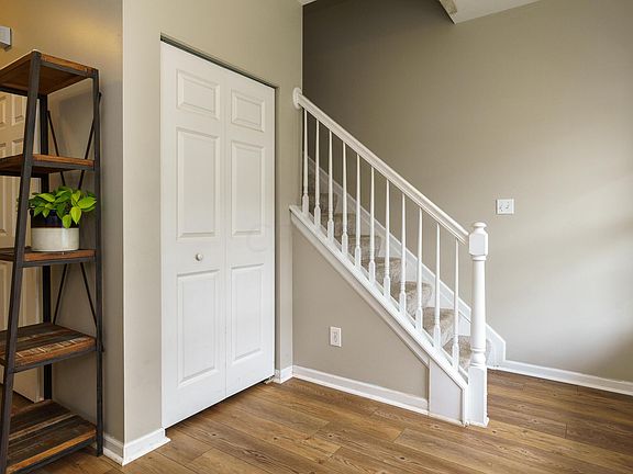 4th image of 1222 Park Dr #3902