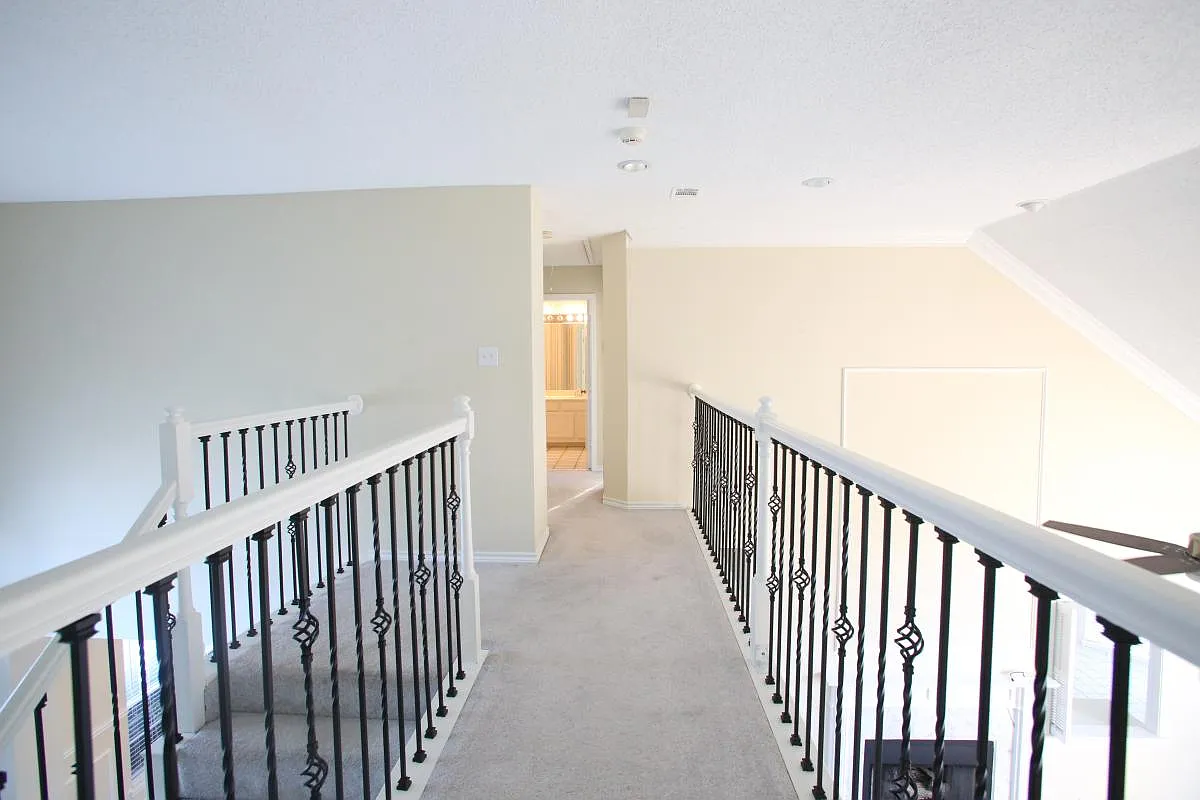 4 bed, 2863 sqft, $3,350 — Photo 4