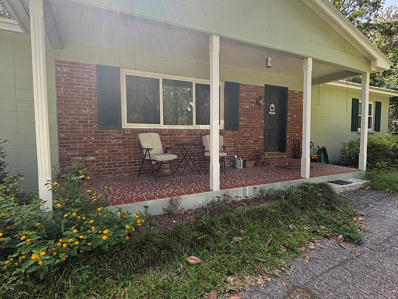 4 bed, 1902 sqft, $3,100 — Photo 2