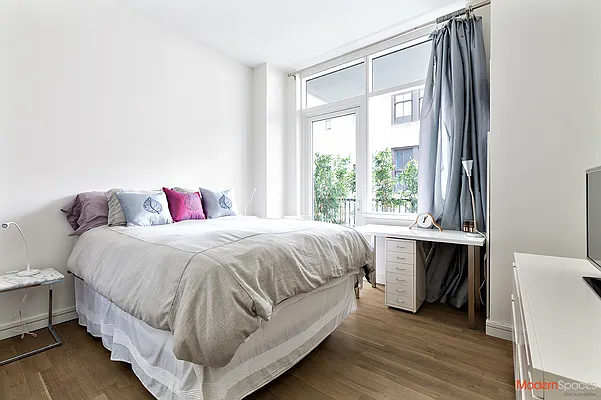 Sold by Modern Spaces | media 16