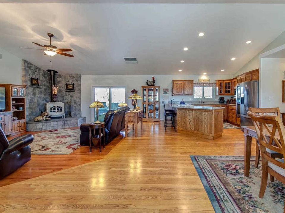 1st image of 630 Country Dr