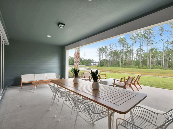 Ashby Grand Covered Lanai