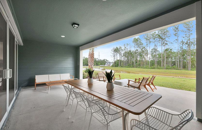 Ashby Grand Covered Lanai