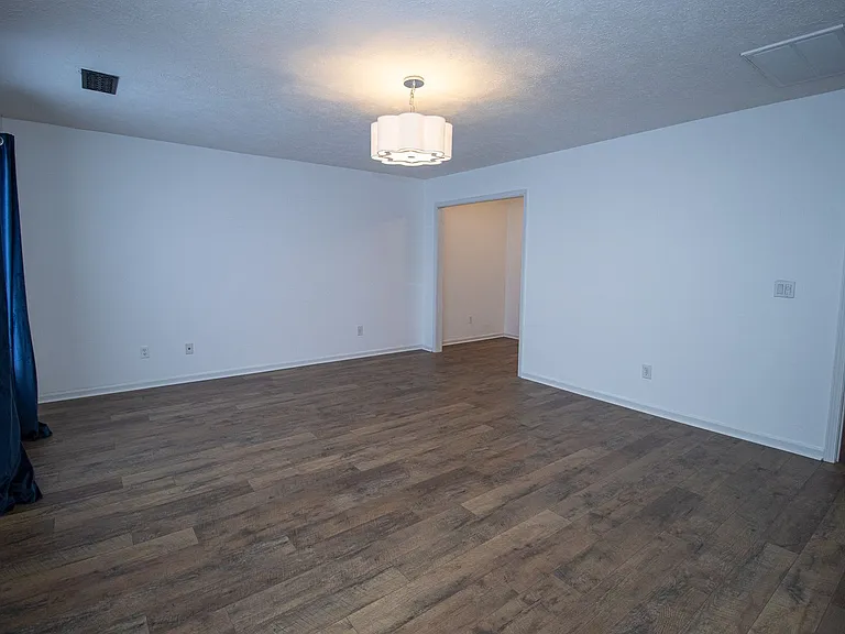 1473 Legion Dr — Photo 25
