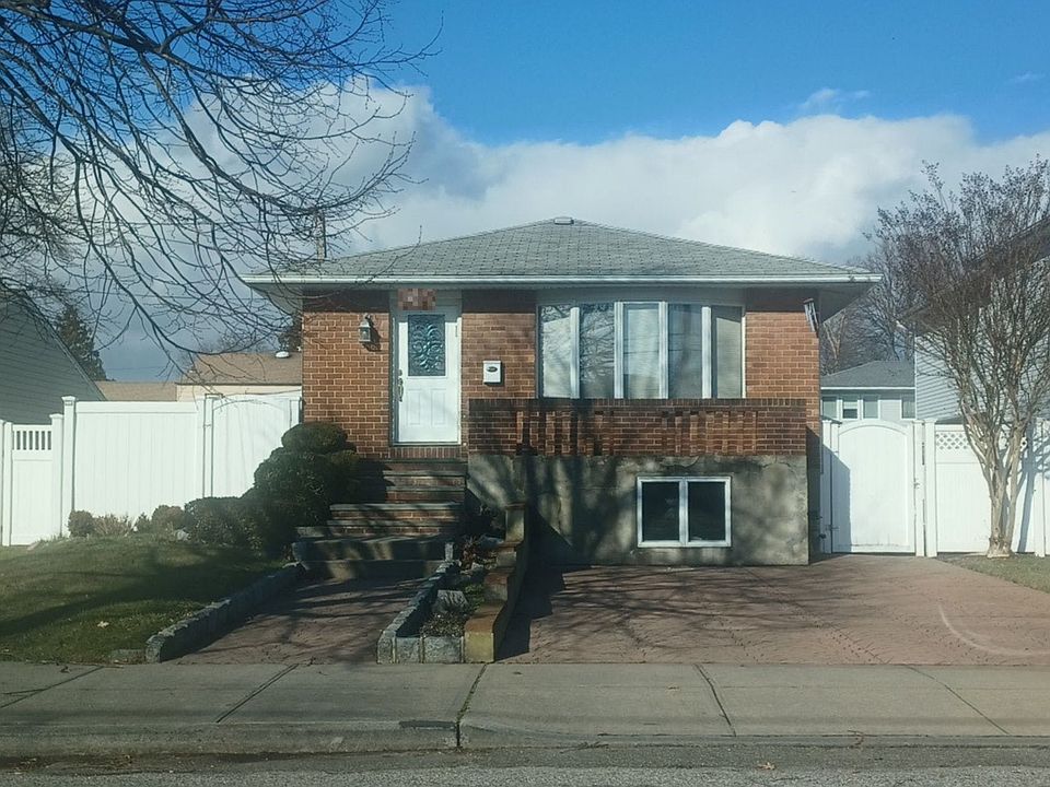 1st image of 3607 Manhasset St