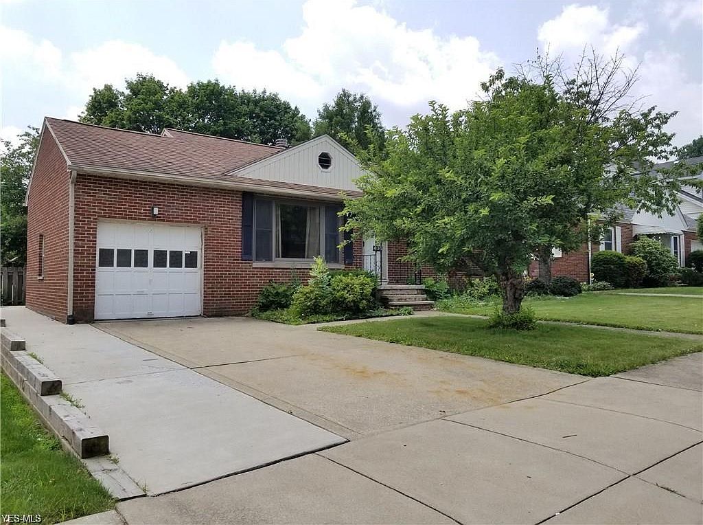 436 Adena St NE, North Canton, OH 44720 Zillow