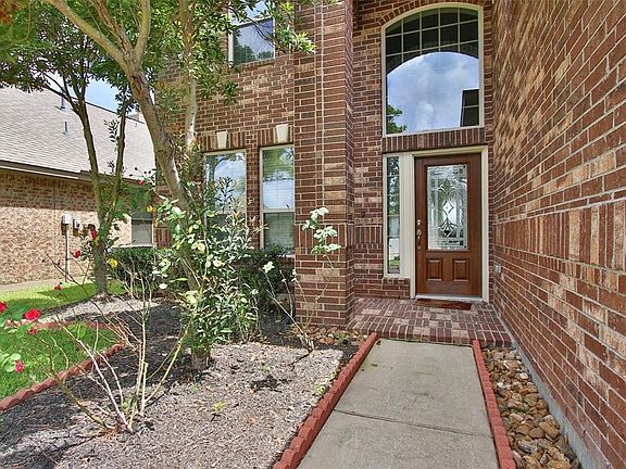 3rd image of 19727 Amber Village Ln