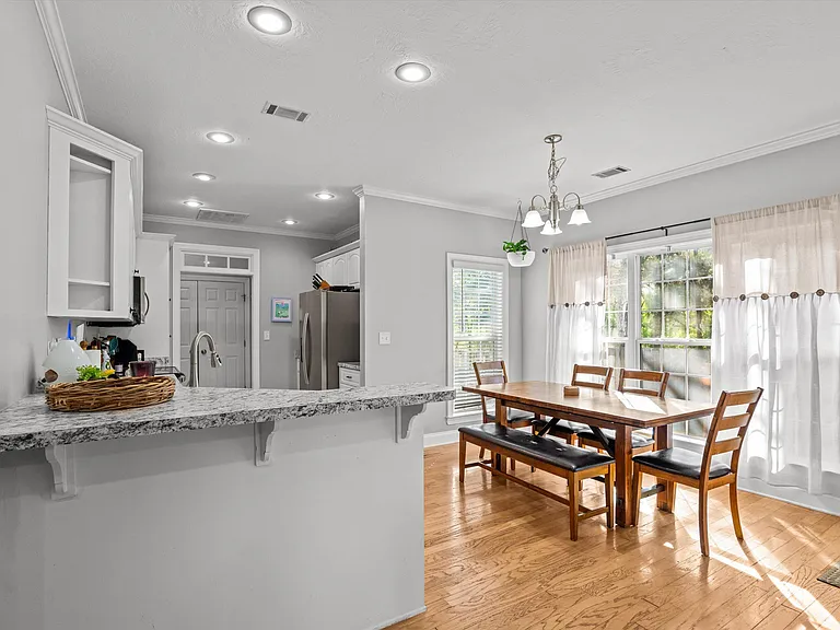 726 Bonnie Oaks Ln — Photo 19