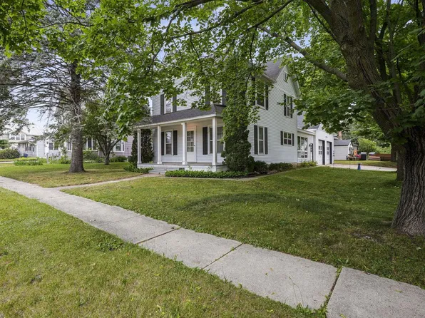 2144 Clark STREET, East Troy, WI 53120