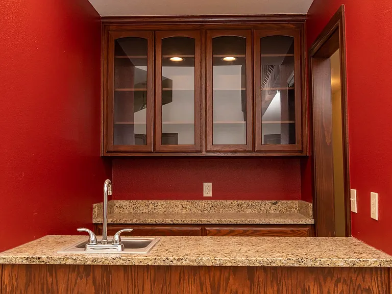 8818 S 69th East Ave — Photo 6