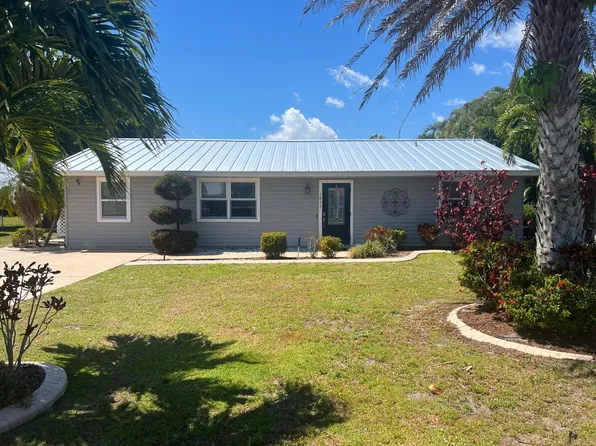 1832 SE Elkhart Terrace, Port St Lucie, FL 34952
