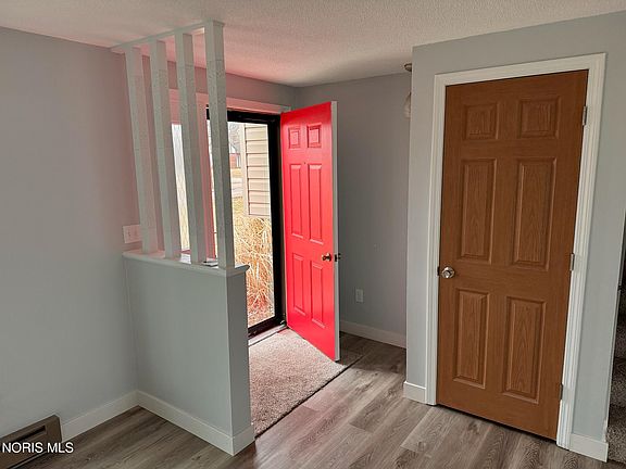2nd image of 210 Lakeview Dr