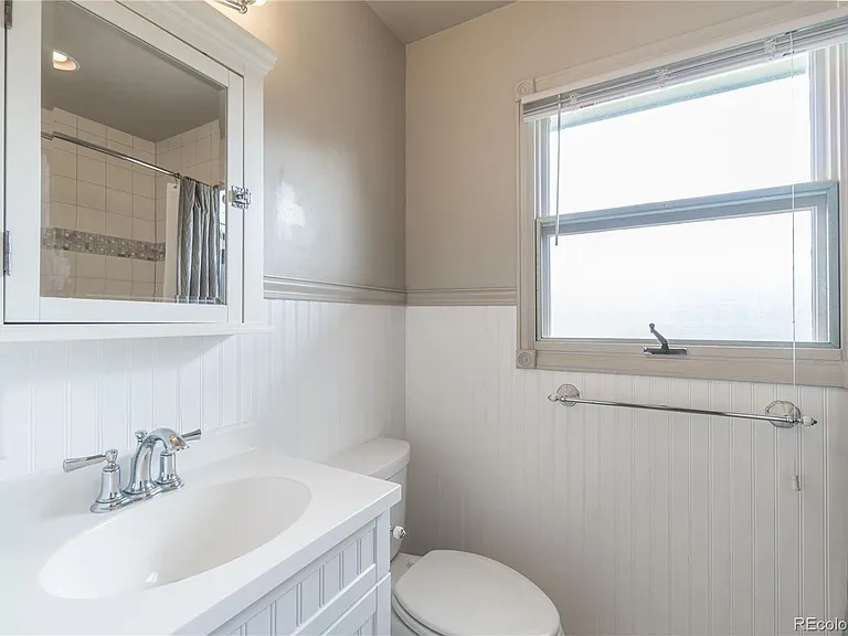 1130 Spencer St — Photo 14