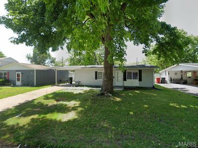 135 Saint James Ln, Cahokia, IL, 62206