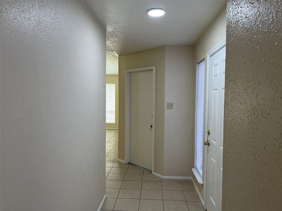1st image of 21310 Bridgepoint Ln