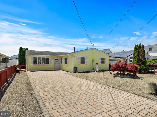 15 Lake Singleton Ct, Little Egg Harbor, NJ 08087