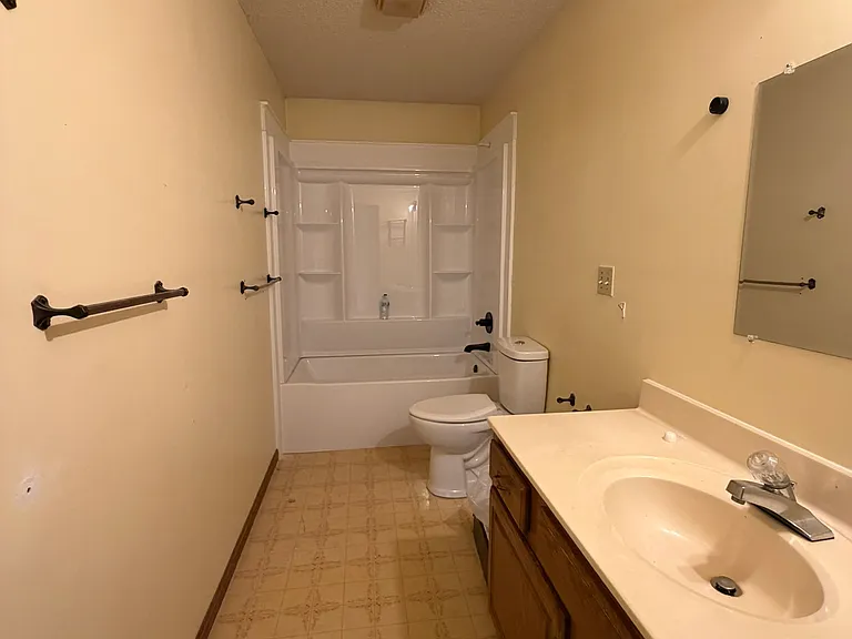 20740 Harris Ln — Photo 5