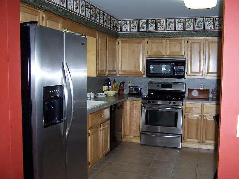2nd image of 920 PINE HILL Drive