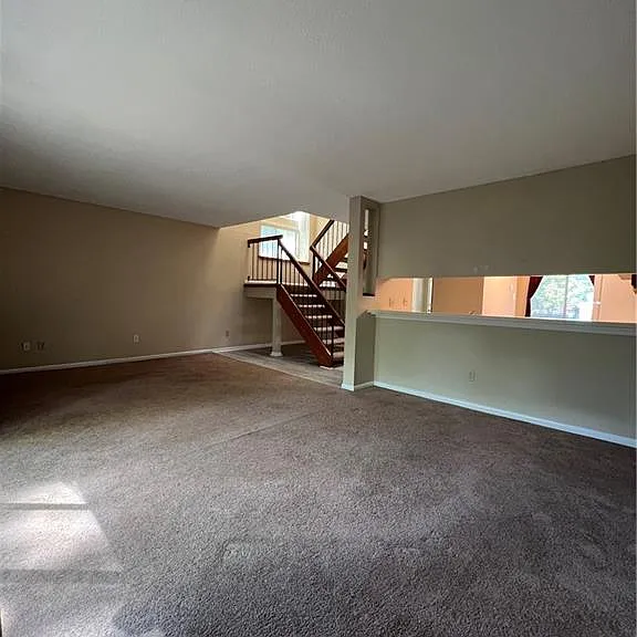 4396 Silverleaf Dr #1 — Photo 8