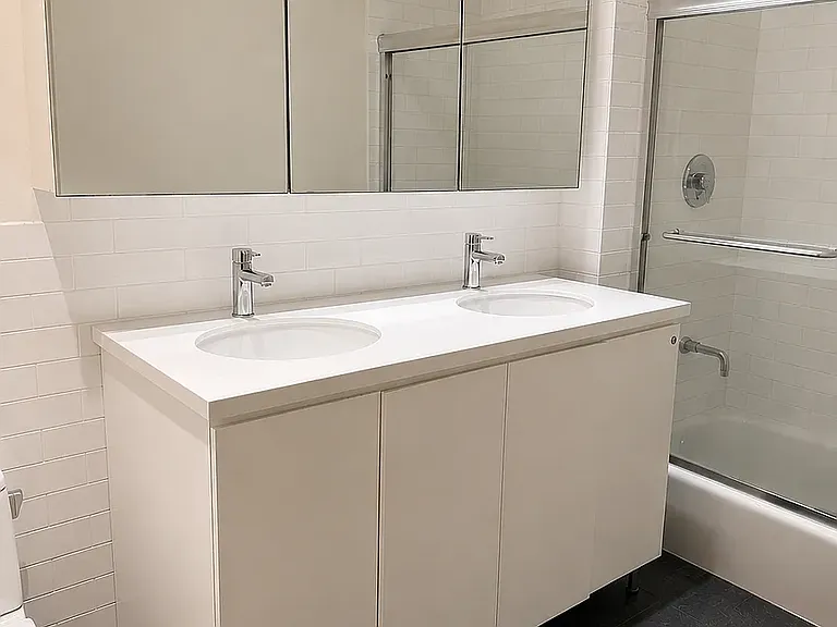 90 William St #9C — Photo 5