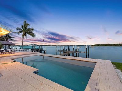 517 Johns Pass Ave, Madeira Beach, FL, 33708