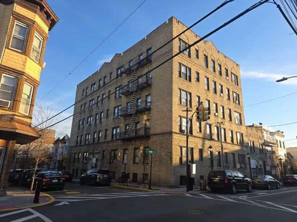 217 44th Street image 13 of 14