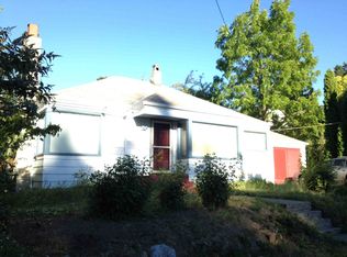 10220 12th Ave NE, Seattle, WA 98125