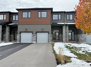 527 Winterset Rd NE, Ottawa, ON K2T 0P4