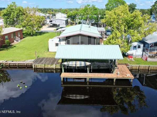 160 MOONLITE Drive, Satsuma, FL 32189