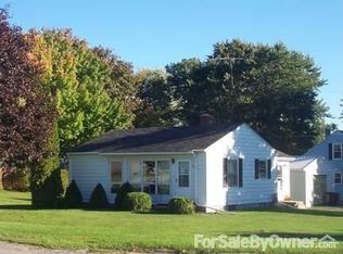 418 W 44th St, Fremont, MI 49412