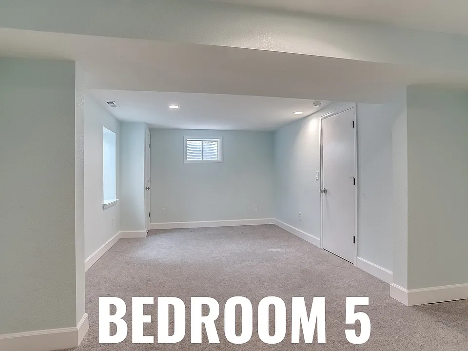 3149 Oak Cir N #5