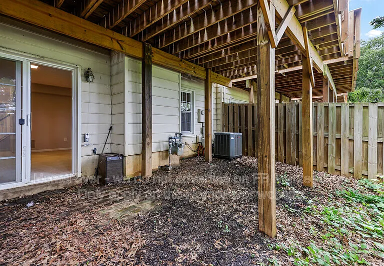 2046 Gallows Tree Ct — Photo 32