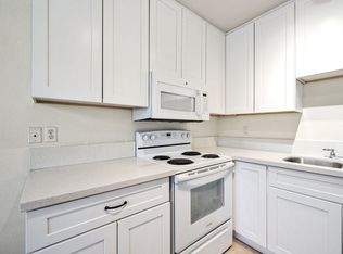 950 E Chuckwalla Rd APT 4, Palm Springs, CA 92262