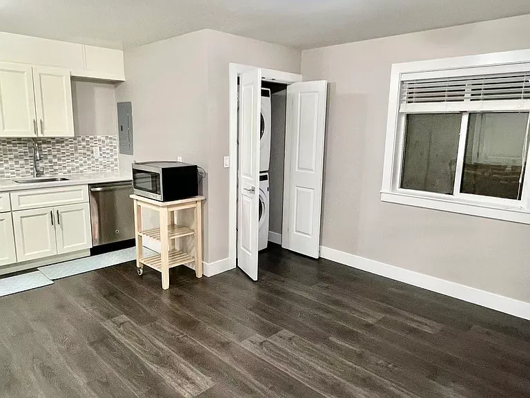 11XX Regan Ave — Photo 6